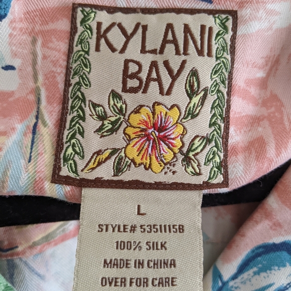 Kylani Bay Silk Hawaiian Shirt - Picture 5 of 6